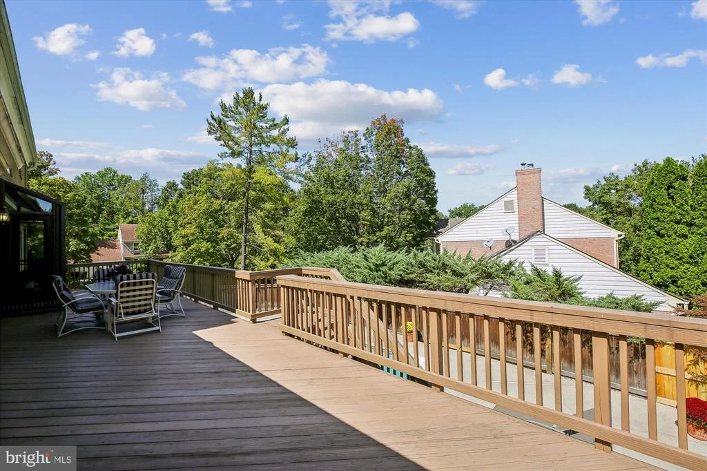 Photo of 9537 FOX HOLLOW