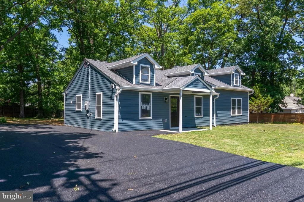 Photo of 9208 LANHAM SEVERN ROAD
