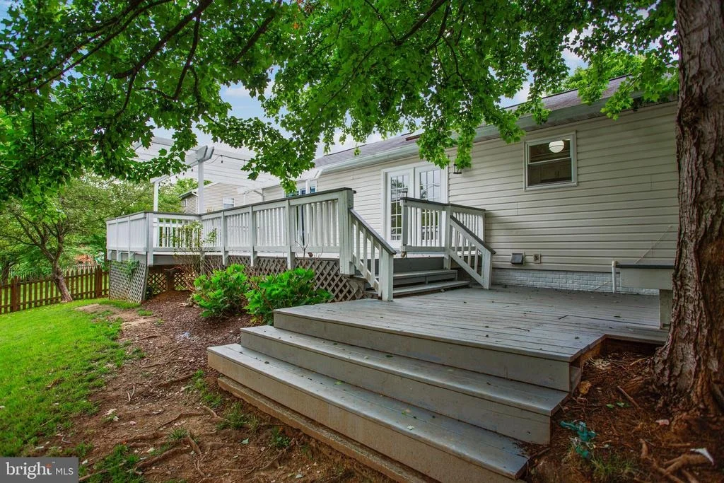 Photo of 1418 VALEBROOK LANE