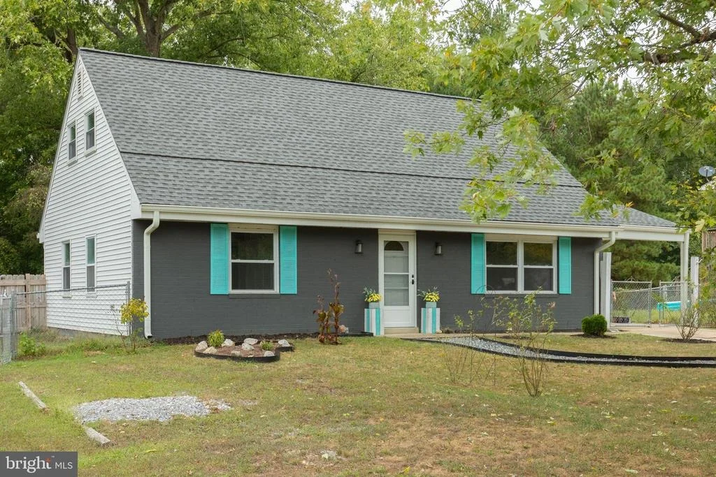 Photo of 706 UNIVERSITY DRIVE