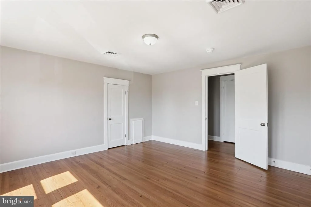 Photo of 819 SUMMIT AVENUE