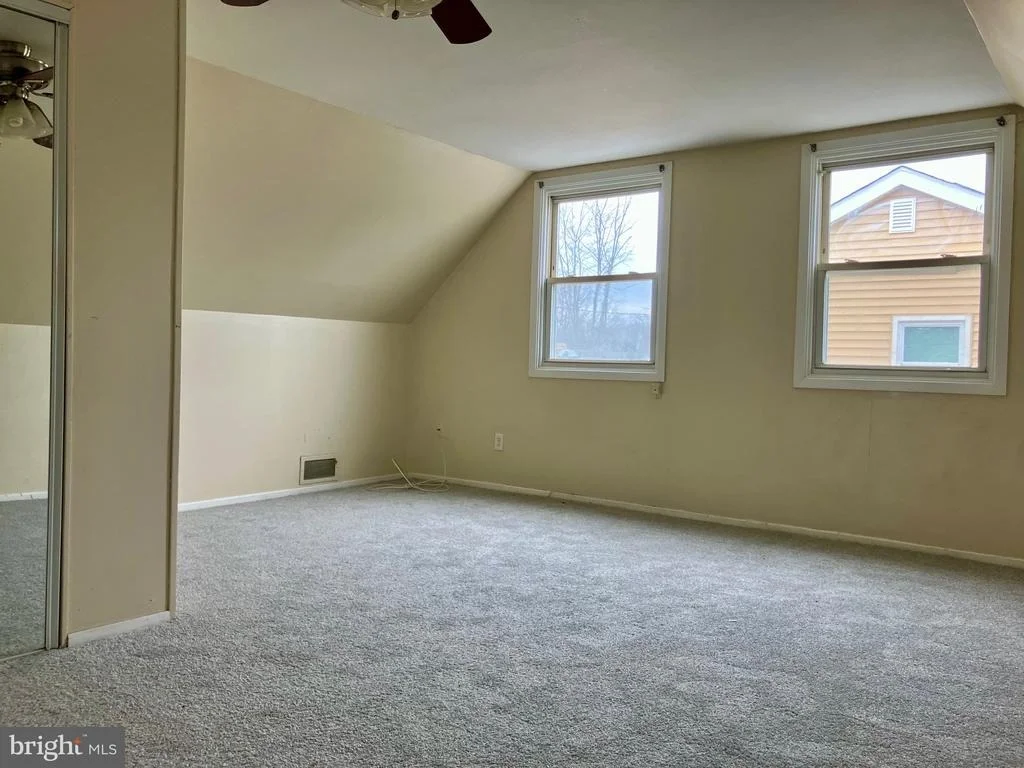 Photo of 38 HAMILTON LANE