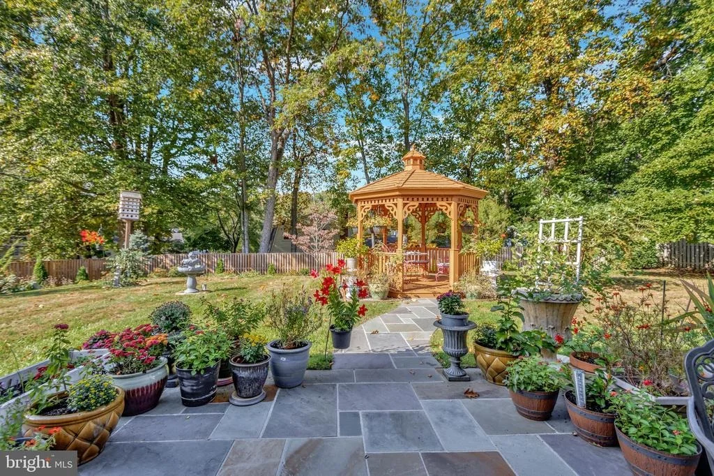 Photo of 14040 BREEZE HILL LANE