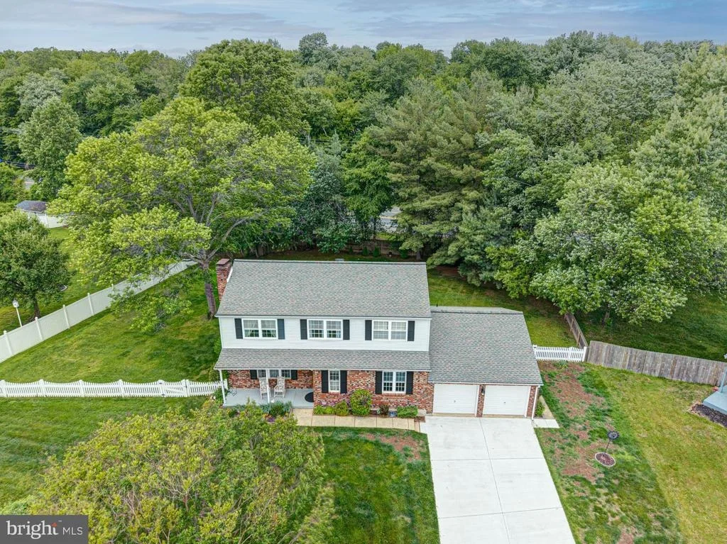 Photo of 8 RISA COURT