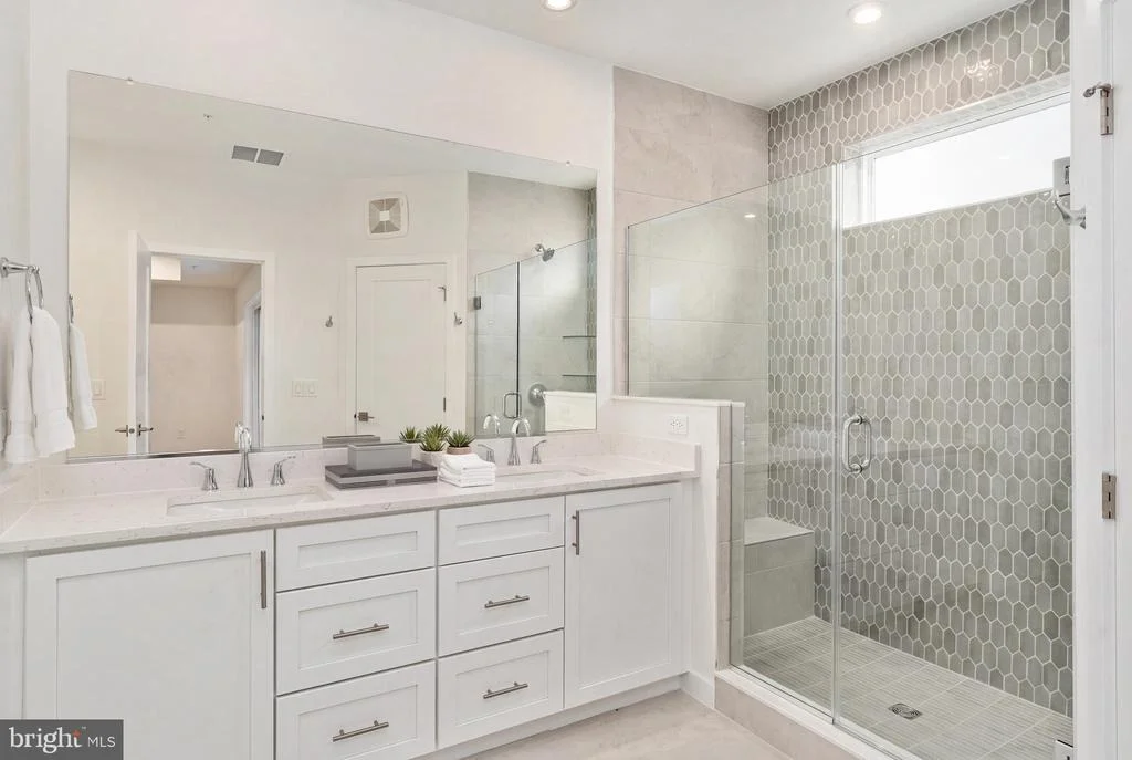 Photo of 22091 MIDMOORE DRIVE