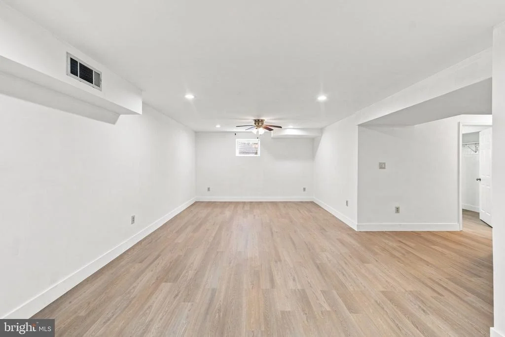 Photo of 2400 E GATE DRIVE