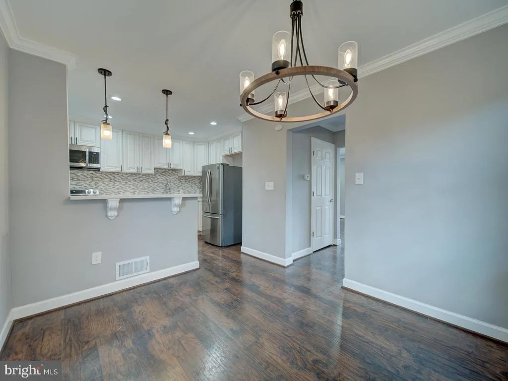 Photo of 2407 SAINT CLAIR DRIVE