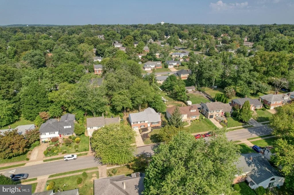 Photo of 1207 CRESTOVER ROAD