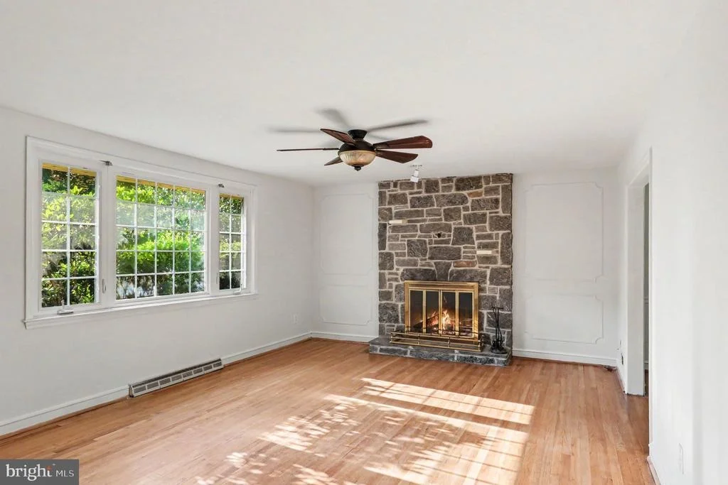 Photo of 1202 HILLSIDE BOULEVARD