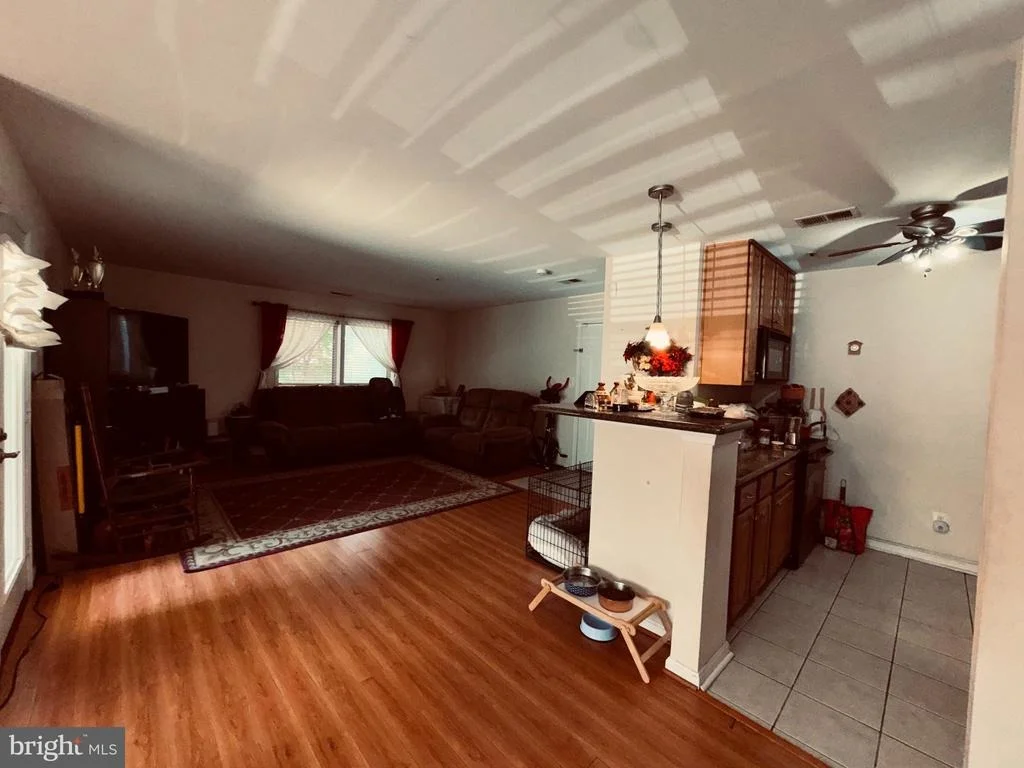 Photo of Unit 4A2 at 3176 SUMMIT SQUARE DRIVE