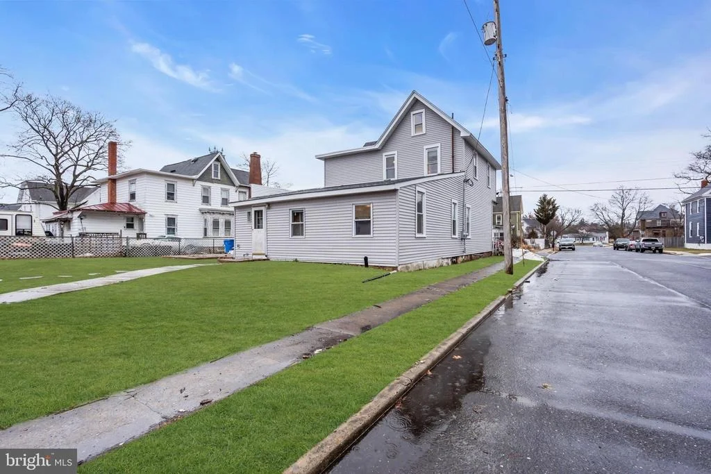 Photo of 104 MAPLE STREET