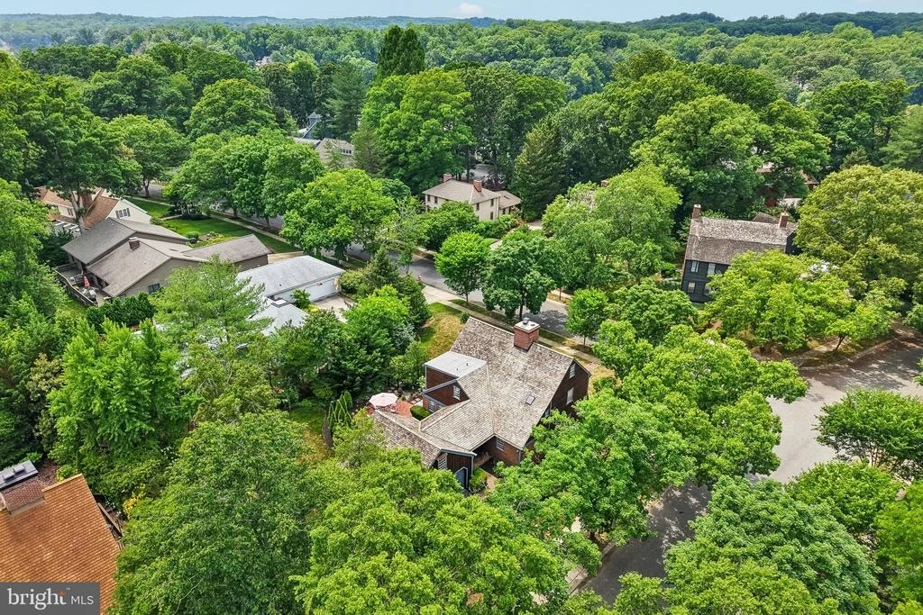 Photo of 355 BROADVIEW LANE