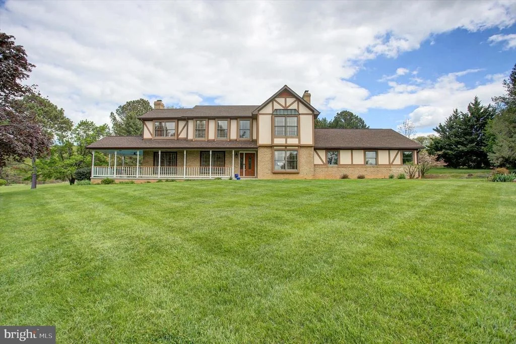 Photo of 8001 MAPLEVILLE ROAD