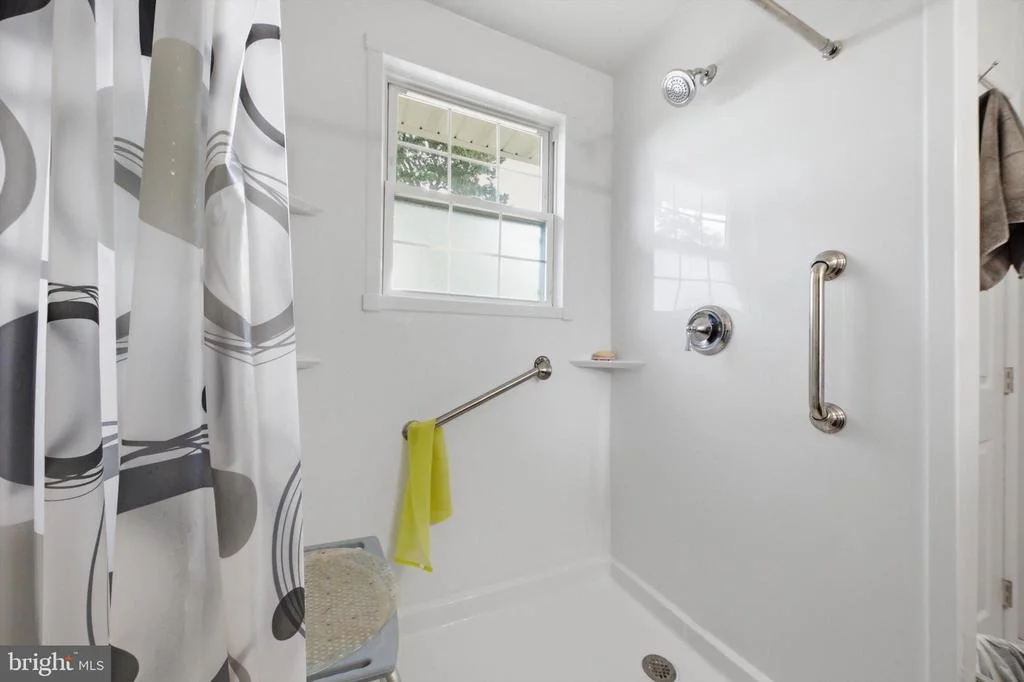 Photo of 776 EVERGREEN ROAD