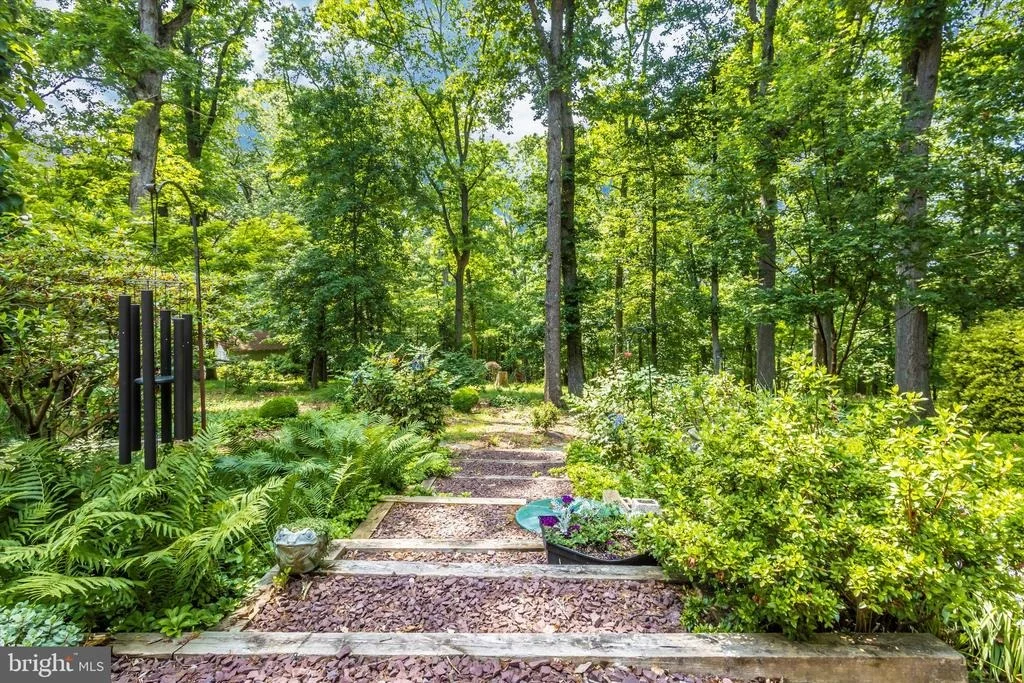 Photo of 13800 CREST HILL LANE