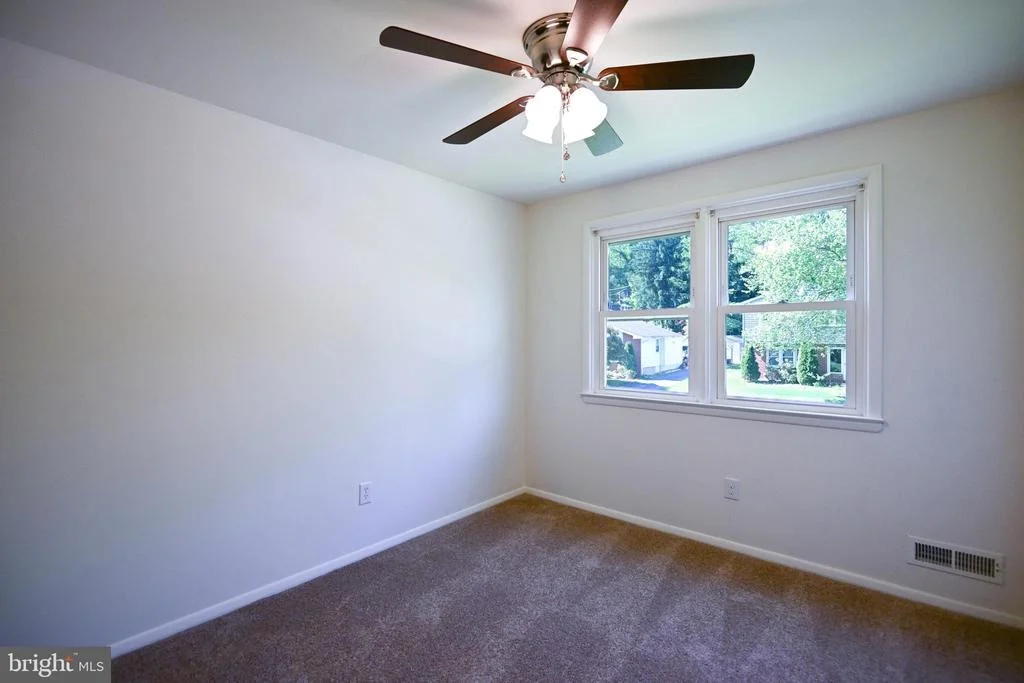 Photo of 916 BEAVERBANK CIRCLE