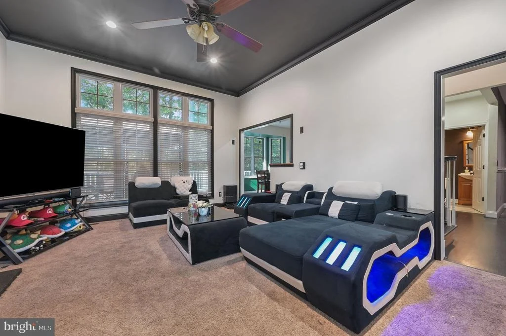 Photo of 32 RIDGEWAY CIRCLE
