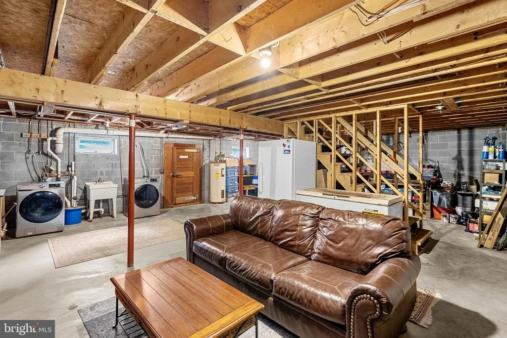 Photo of 1263 FROGTOWN ROAD