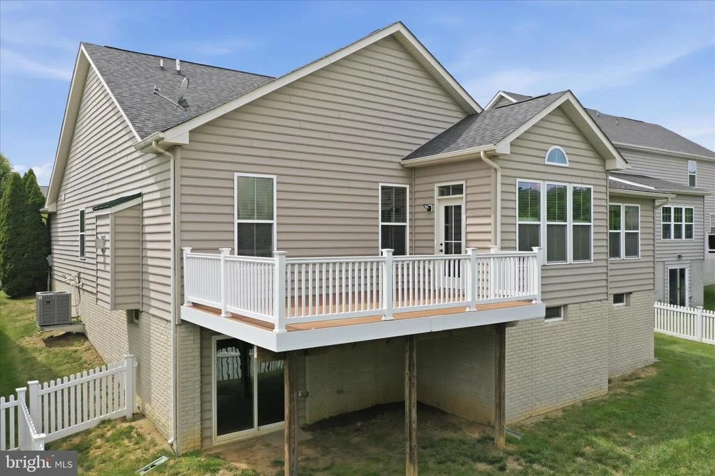 Photo of 1304 MOORE SPRING COURT