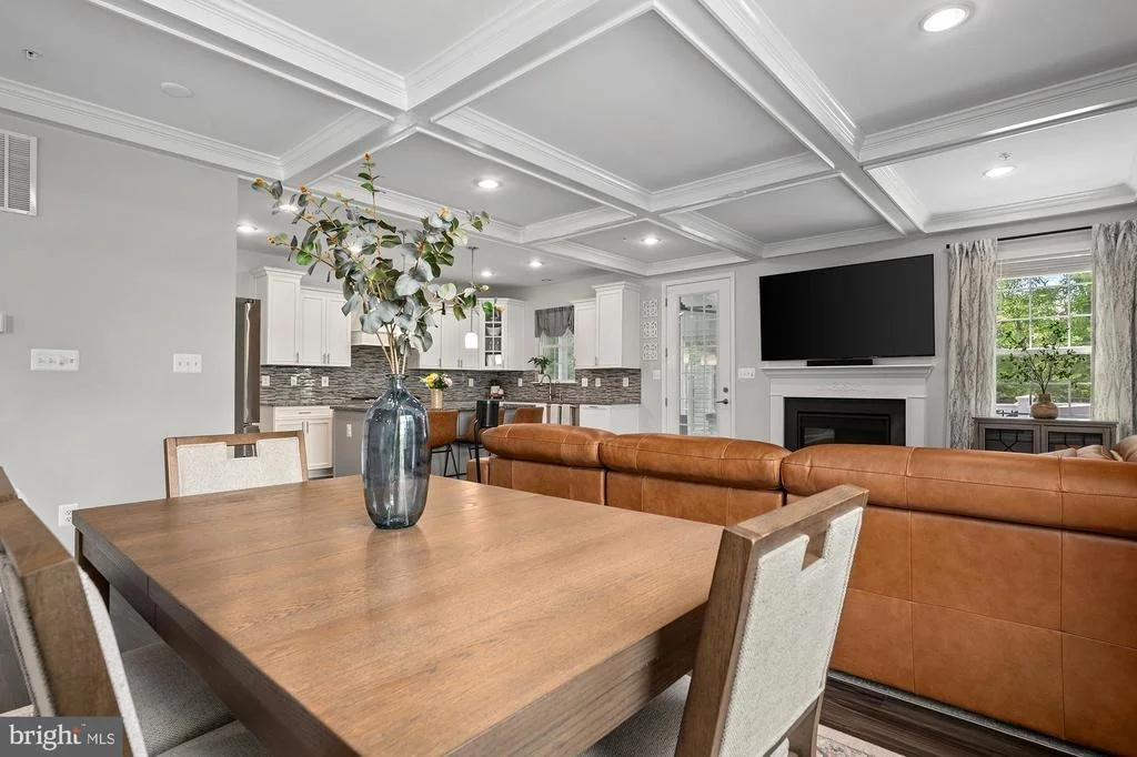 Photo of 821 BENTGRASS DRIVE