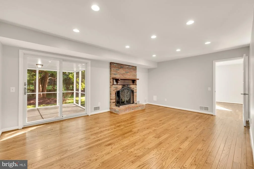 Photo of 8705 BELLS MILL ROAD