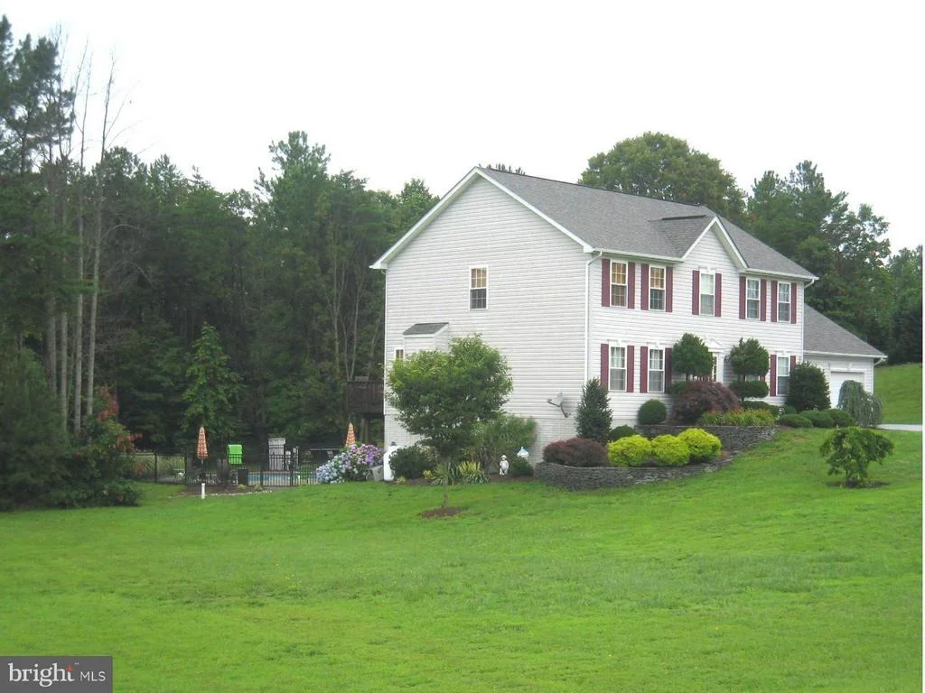 Photo of 1945 CONSTITUTION DRIVE