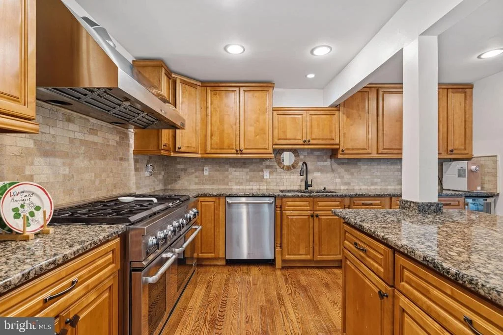 Photo of 10 SILVER HILL LANE