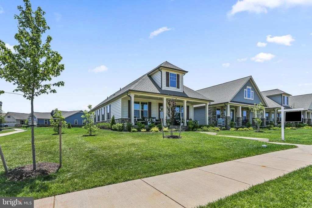 Photo of 384 CROWN POINT DRIVE