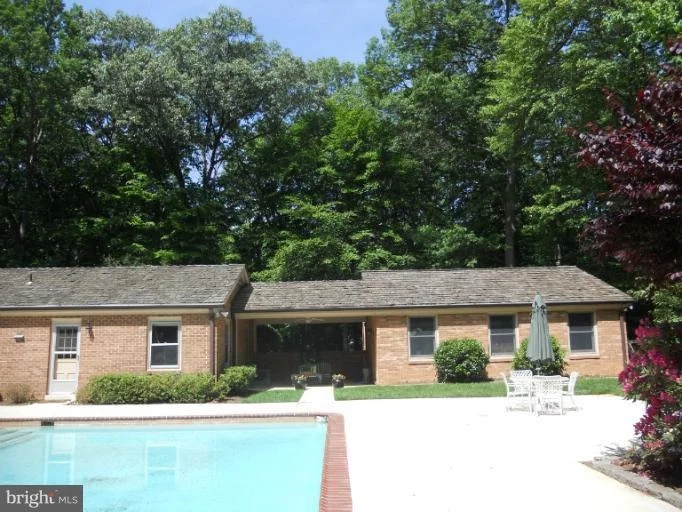Photo of 450 RIVER BEND ROAD