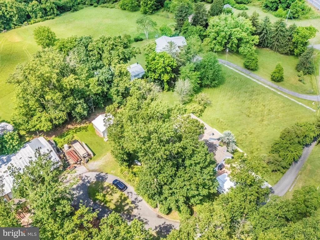 Photo of 6047 QUINN ROAD