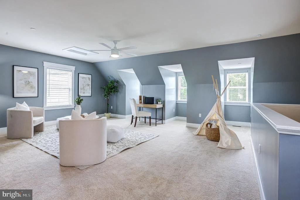 Photo of 614 N BENTZ STREET N