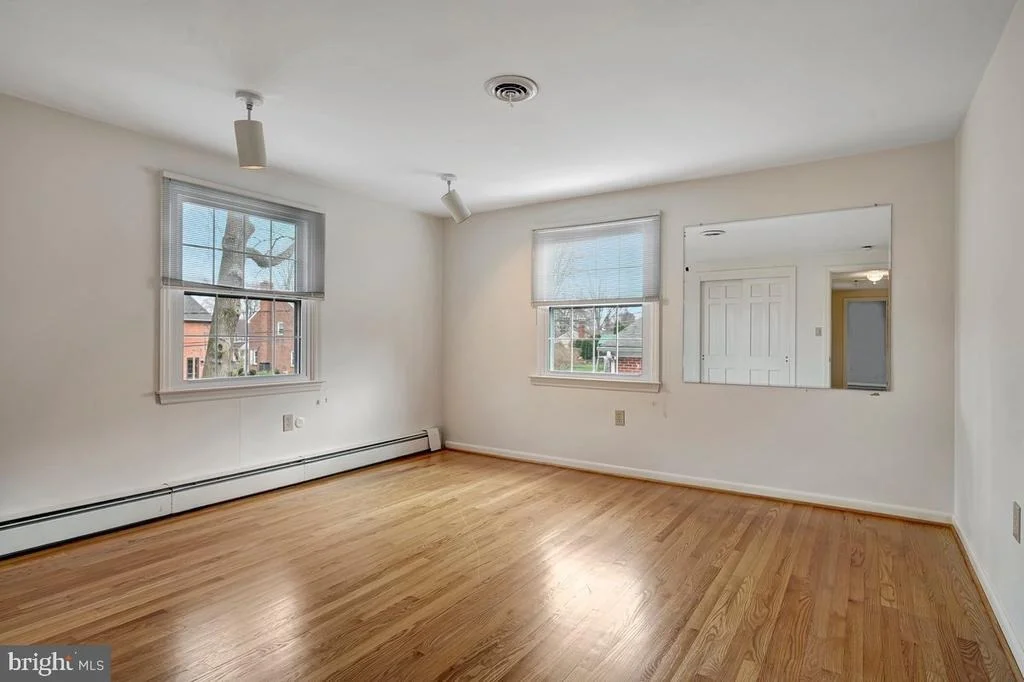 Photo of 706 BRISTOL ROAD