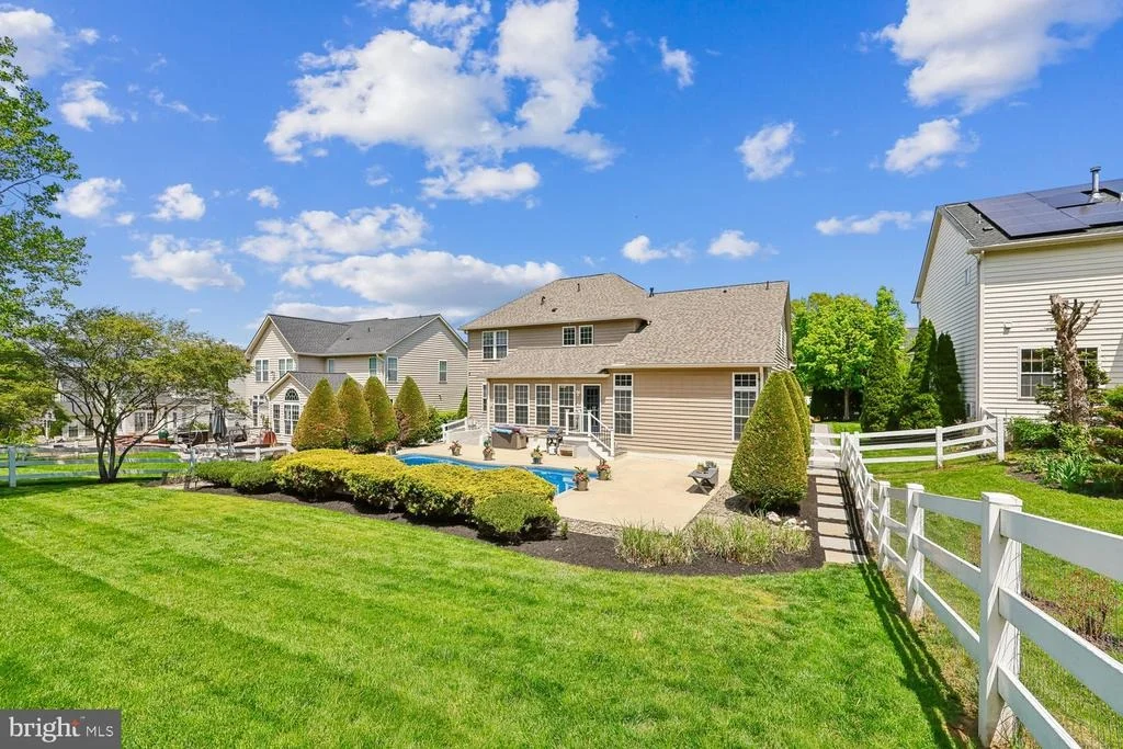 Photo of 503 GLENBROOK DRIVE