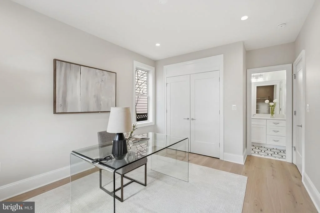 Photo of 5047 MACARTHUR BOULEVARD NW