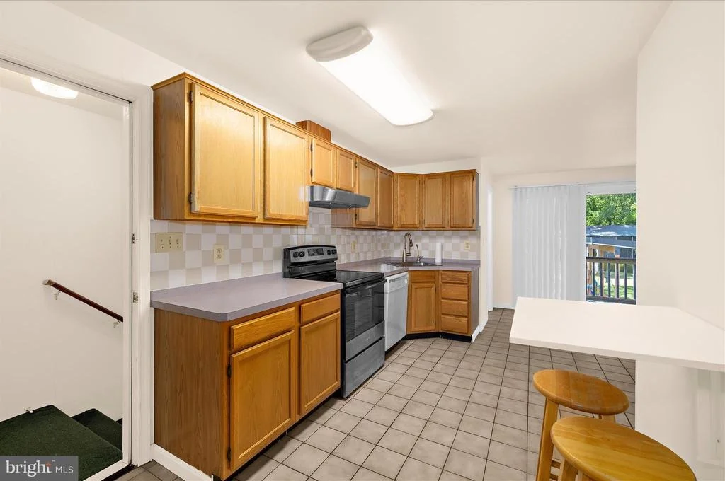 Photo of 8517 NEW CUT ROAD