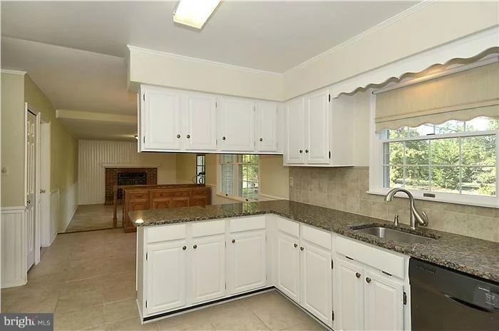 Photo of 304 BOSTWICK LANE