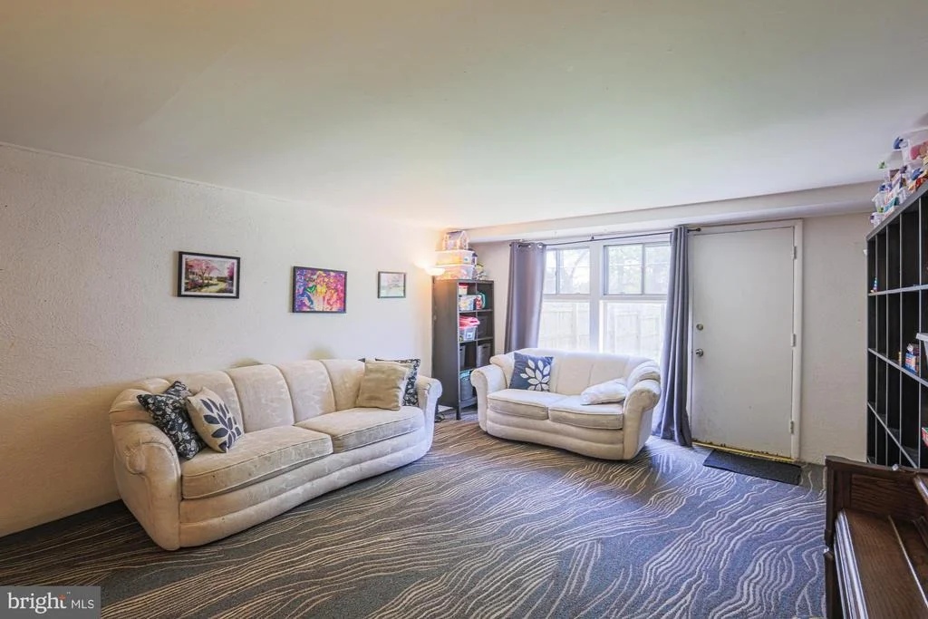 Photo of 2451 FOREST GREEN ROAD