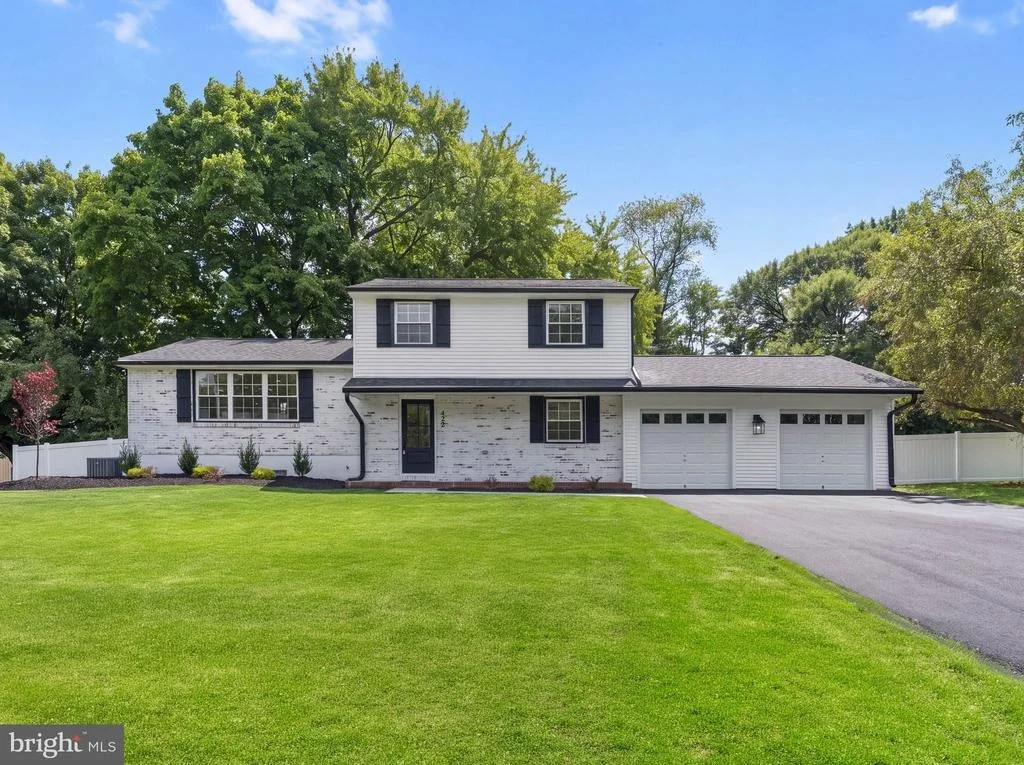 Photo of 422 BIRCH DRIVE