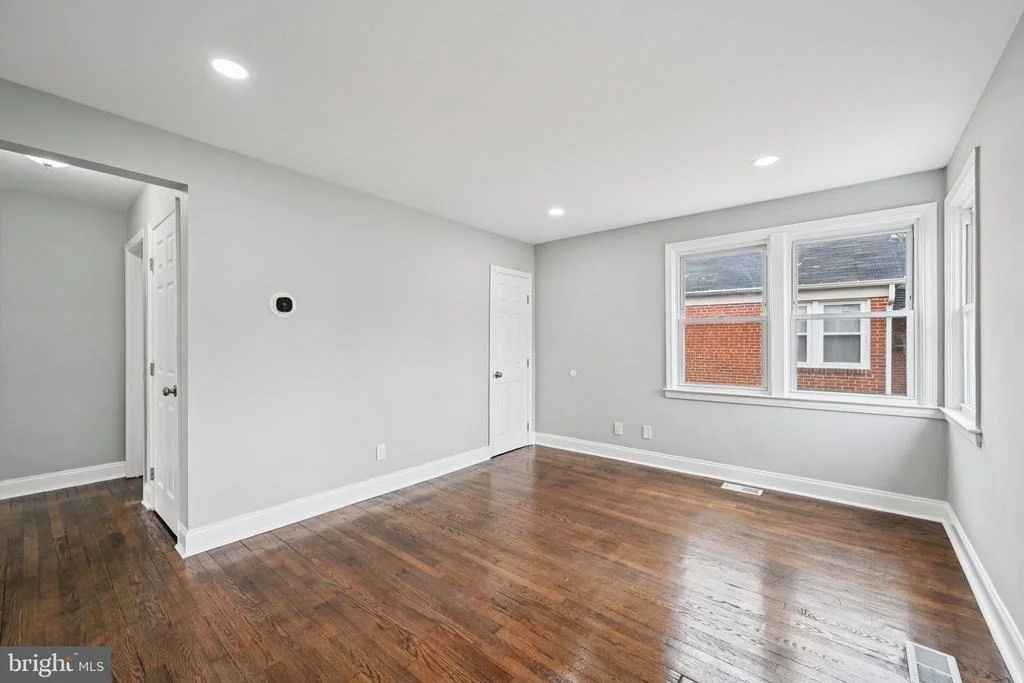Photo of 4902 GILRAY DRIVE