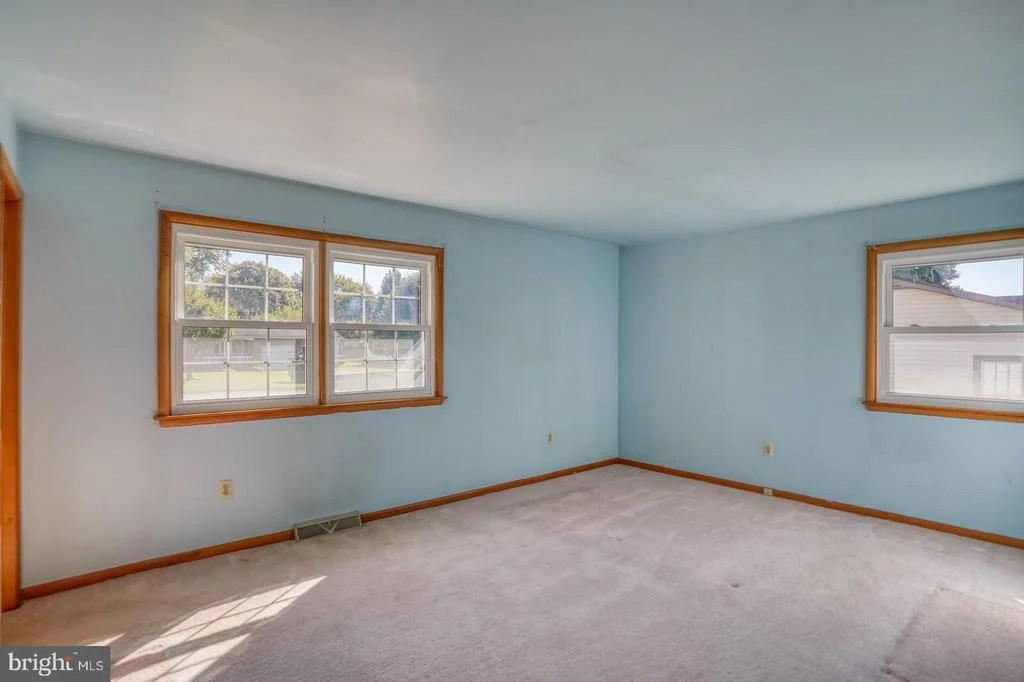 Photo of 54 MEADOW GLEN DRIVE