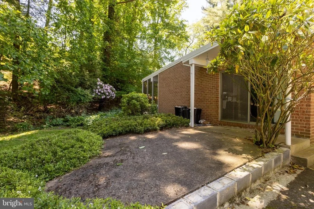 Photo of 3207 MIDFIELD ROAD