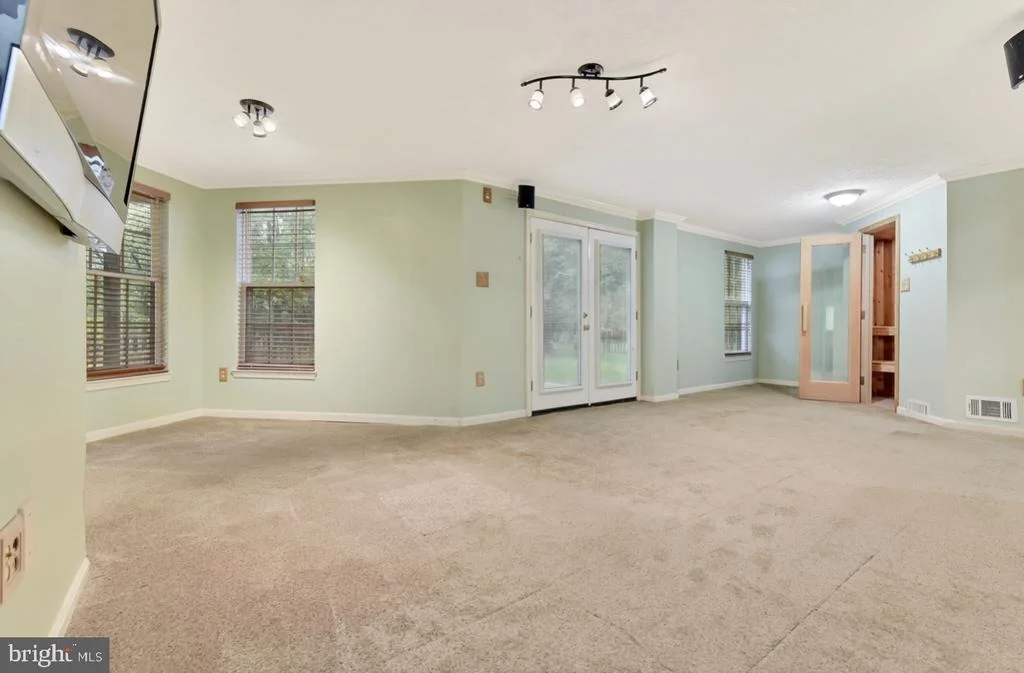 Photo of 620 ANGELWING LANE