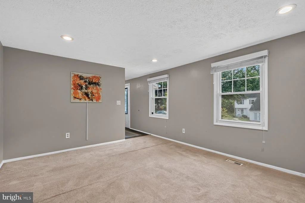Photo of 935 MARINE DRIVE