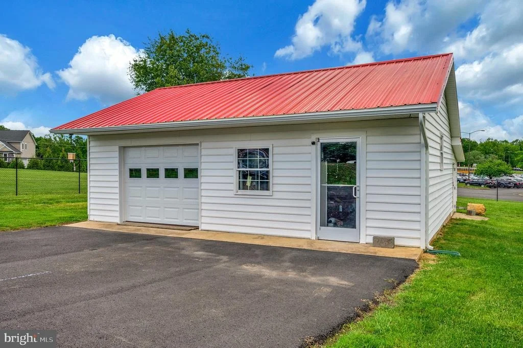 Photo of 1688 COURTHOUSE ROAD