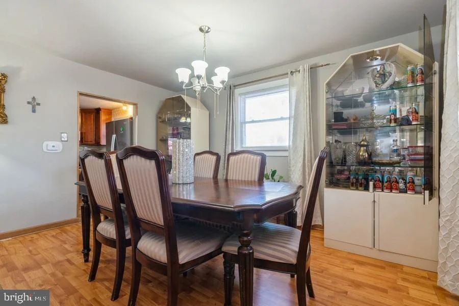 Photo of 212 3RD AVENUE W