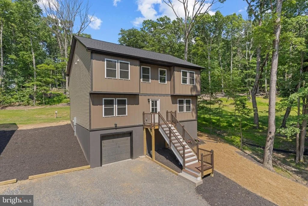 Photo of 440 CEDAR LANE