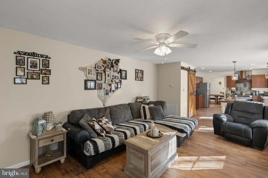 Photo of 1105 HENRY DRIVE