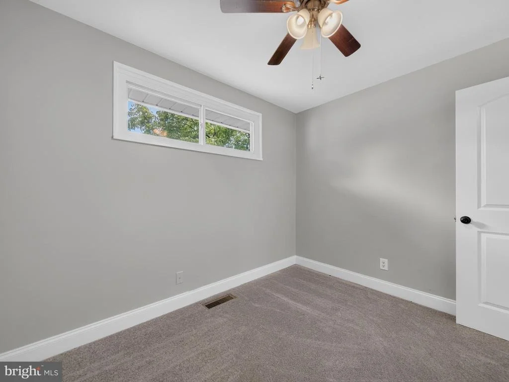 Photo of 504 HAMLEN ROAD
