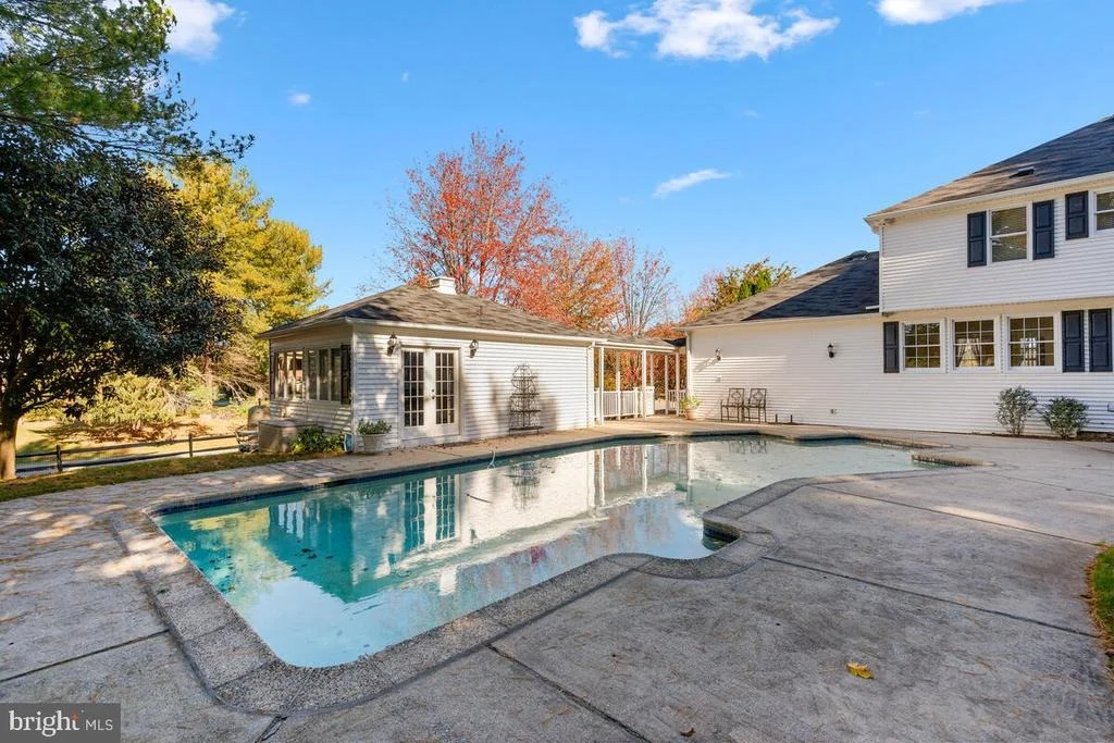 Photo of 8516 PADDOCKVIEW DRIVE