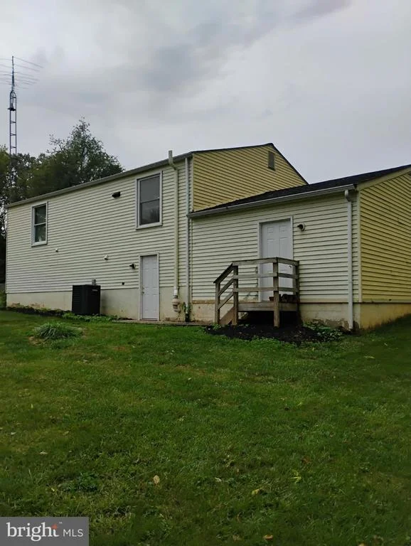 Photo of 7101 FLINT COURT